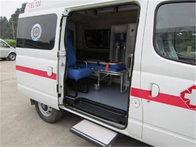 五峰救护车出租服务案例7